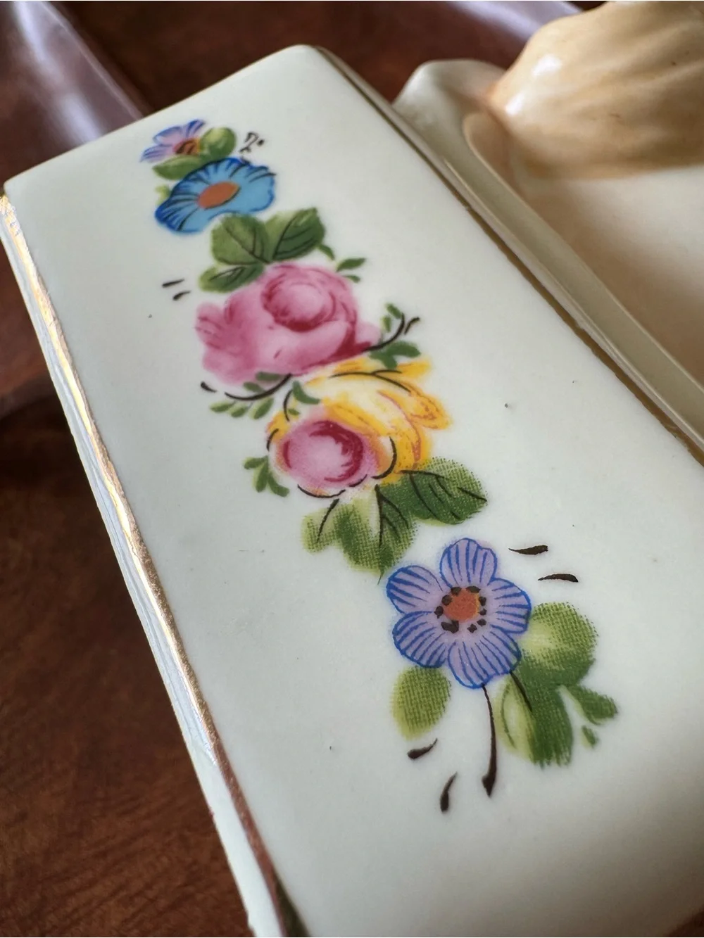 Vintage MCM Beautiful Lady Head Wall Pocket Vase Floral Porcelain Decor Roses
